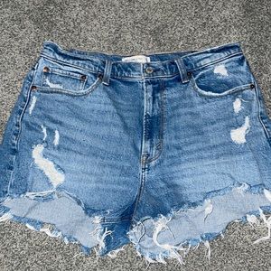 ABERCROMBIE & FITCH JEAN SHORTS